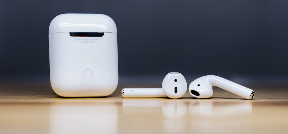 Apple AirPods with Case